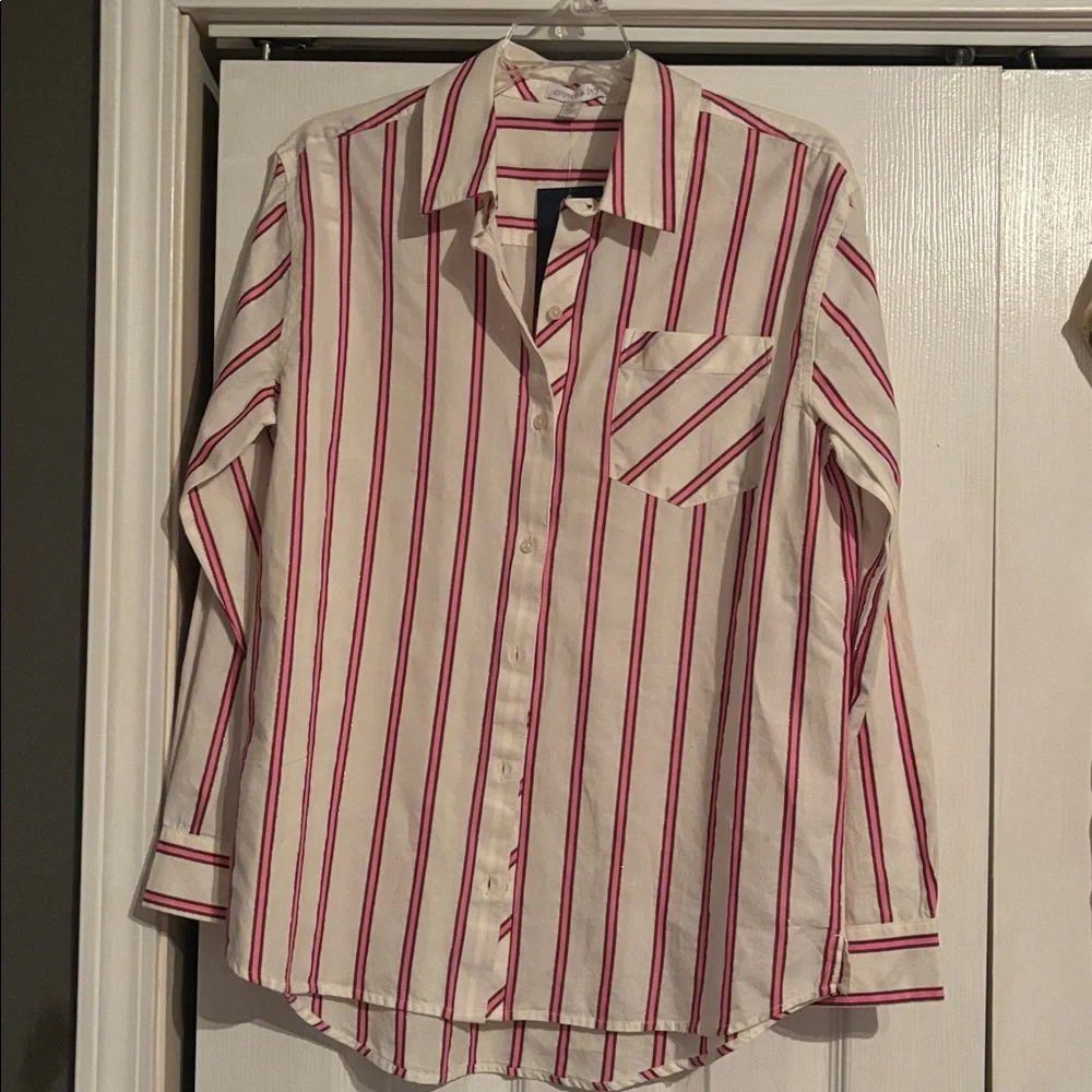 Crown & Ivy pink and white button down shirt size Small NWT
